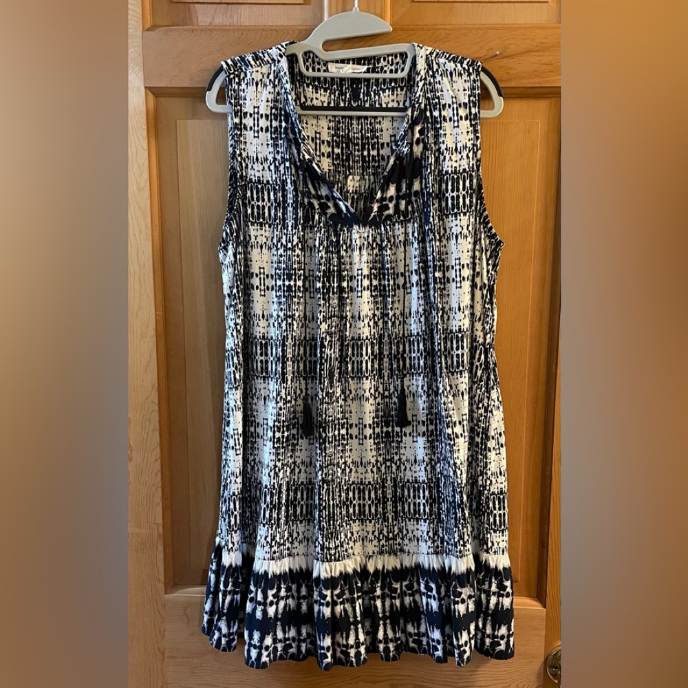 beachlunchlounge Navy and White Batik Print Tunic